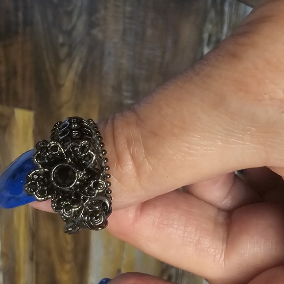 Intricate Silver Floral Rings - Picture 4 of 4